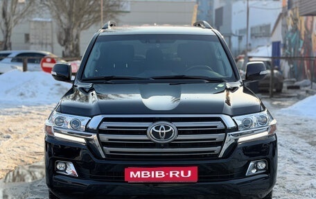 Toyota Land Cruiser 200, 2018 год, 7 500 000 рублей, 2 фотография