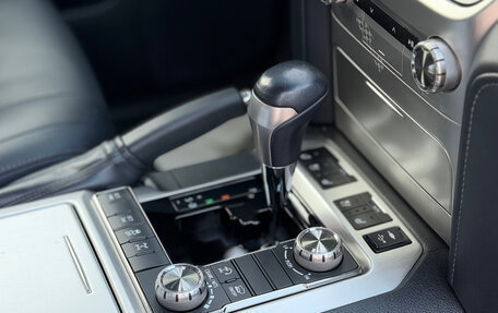 Toyota Land Cruiser 200, 2018 год, 7 500 000 рублей, 22 фотография