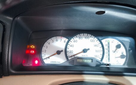 Toyota Allex i рестайлинг, 2001 год, 590 000 рублей, 16 фотография