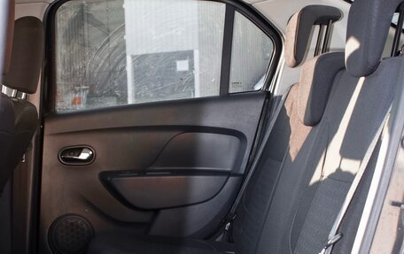 Renault Logan II, 2016 год, 629 000 рублей, 11 фотография