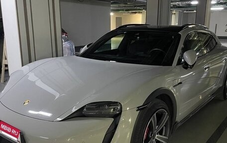 Porsche Taycan I, 2022 год, 10 000 000 рублей, 2 фотография