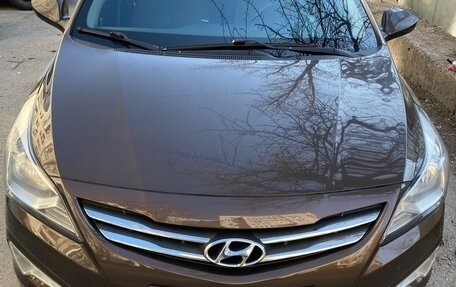 Hyundai Solaris II рестайлинг, 2015 год, 1 170 000 рублей, 1 фотография