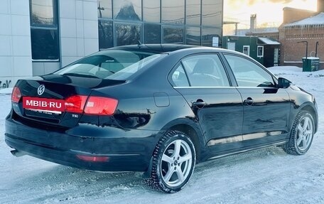 Volkswagen Jetta VI, 2013 год, 1 000 000 рублей, 3 фотография