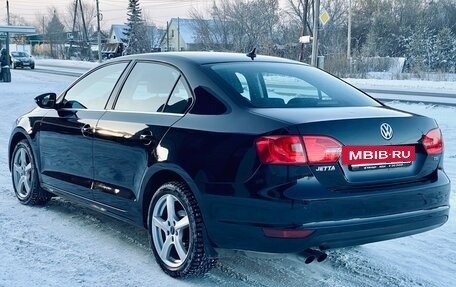 Volkswagen Jetta VI, 2013 год, 1 000 000 рублей, 4 фотография