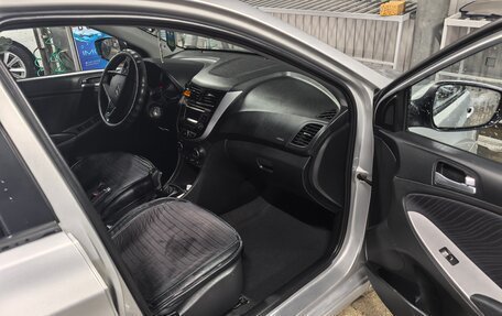 Hyundai Solaris II рестайлинг, 2014 год, 900 000 рублей, 11 фотография