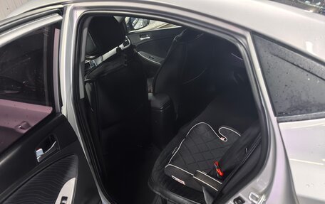 Hyundai Solaris II рестайлинг, 2014 год, 900 000 рублей, 12 фотография