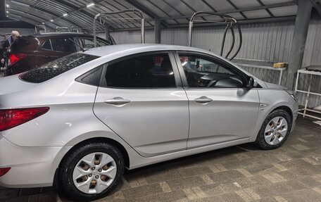 Hyundai Solaris II рестайлинг, 2014 год, 900 000 рублей, 9 фотография