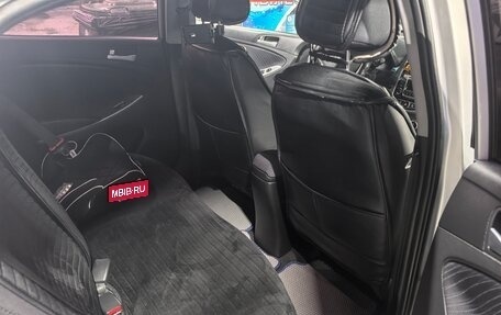 Hyundai Solaris II рестайлинг, 2014 год, 900 000 рублей, 7 фотография