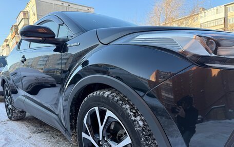 Toyota C-HR I рестайлинг, 2017 год, 2 170 000 рублей, 6 фотография