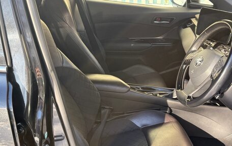 Toyota C-HR I рестайлинг, 2017 год, 2 170 000 рублей, 10 фотография