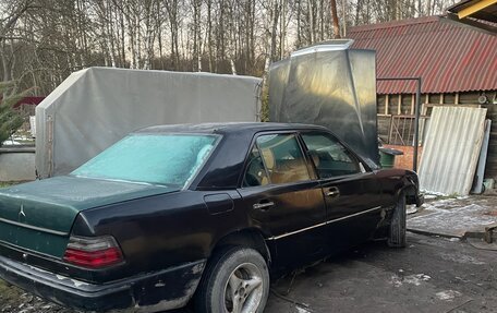 Mercedes-Benz W124, 1988 год, 150 000 рублей, 1 фотография