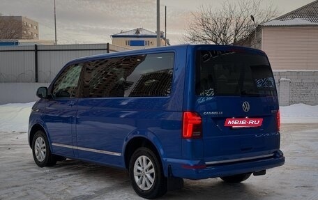 Volkswagen Caravelle T6 рестайлинг, 2021 год, 4 800 000 рублей, 4 фотография