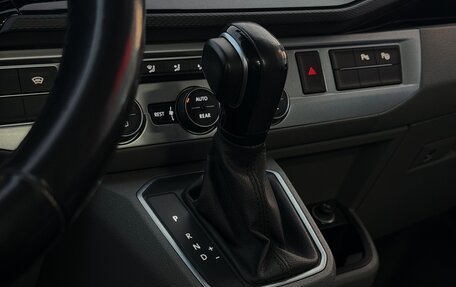 Volkswagen Caravelle T6 рестайлинг, 2021 год, 4 800 000 рублей, 16 фотография