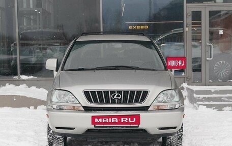Lexus RX IV рестайлинг, 2001 год, 900 000 рублей, 2 фотография
