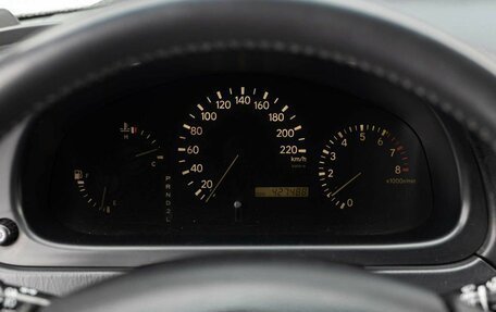 Lexus RX IV рестайлинг, 2001 год, 900 000 рублей, 12 фотография