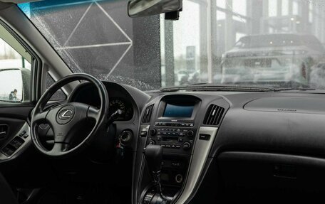 Lexus RX IV рестайлинг, 2001 год, 900 000 рублей, 10 фотография