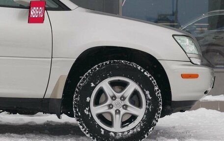 Lexus RX IV рестайлинг, 2001 год, 900 000 рублей, 9 фотография