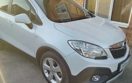 Opel Mokka I, 2014 год, 1 350 000 рублей, 2 фотография