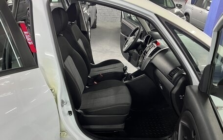 KIA Venga I, 2012 год, 885 000 рублей, 21 фотография