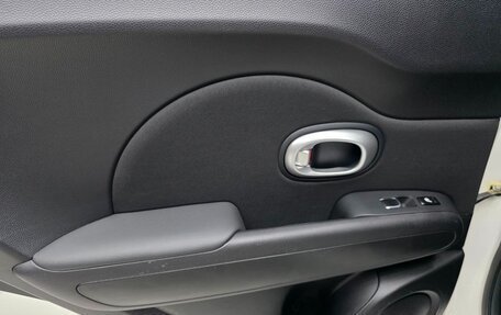 KIA Soul II рестайлинг, 2019 год, 1 690 000 рублей, 28 фотография