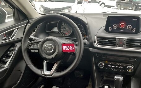 Mazda 3, 2018 год, 1 384 888 рублей, 12 фотография