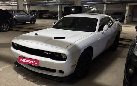 Dodge Challenger III рестайлинг 2, 2018 год, 5 500 000 рублей, 11 фотография
