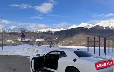 Dodge Challenger III рестайлинг 2, 2018 год, 5 500 000 рублей, 15 фотография