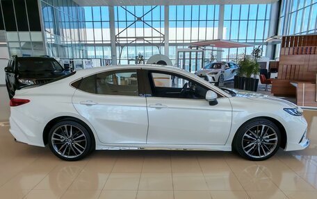 Toyota Camry, 2025 год, 5 390 000 рублей, 4 фотография