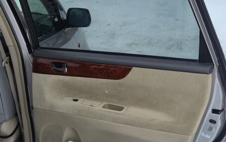 Toyota Ipsum II, 2001 год, 1 170 000 рублей, 10 фотография