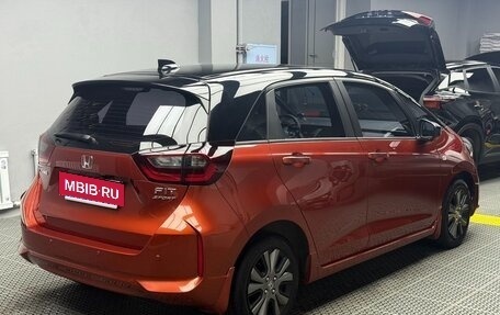 Honda Fit, 2021 год, 900 000 рублей, 7 фотография