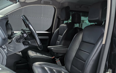 Opel Zafira Life I, 2020 год, 3 400 000 рублей, 19 фотография