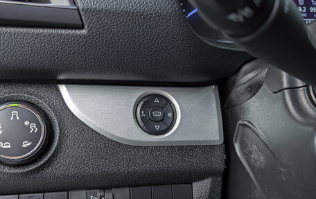 Opel Zafira Life I, 2020 год, 3 400 000 рублей, 28 фотография