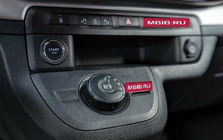 Opel Zafira Life I, 2020 год, 3 400 000 рублей, 32 фотография