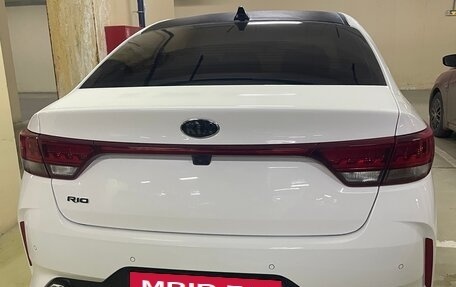 KIA Rio IV, 2021 год, 1 900 000 рублей, 3 фотография