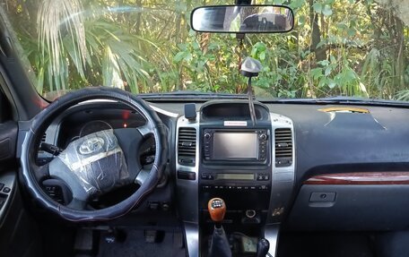 Toyota Land Cruiser Prado 120 рестайлинг, 2002 год, 1 100 000 рублей, 6 фотография