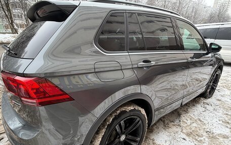 Volkswagen Tiguan II, 2020 год, 3 780 000 рублей, 3 фотография