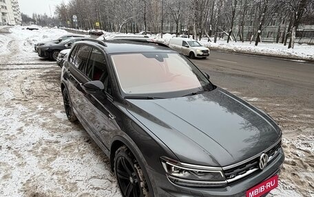 Volkswagen Tiguan II, 2020 год, 3 780 000 рублей, 2 фотография