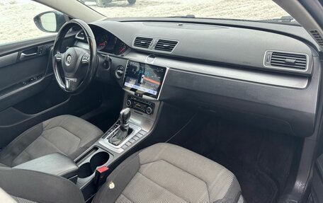 Volkswagen Passat B7, 2011 год, 870 000 рублей, 18 фотография