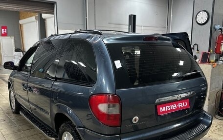 Chrysler Voyager IV, 2002 год, 700 000 рублей, 1 фотография