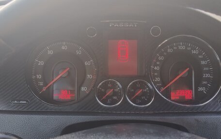 Volkswagen Passat B6, 2006 год, 350 000 рублей, 15 фотография