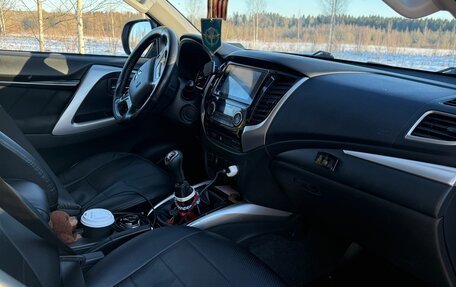 Mitsubishi Pajero Sport III рестайлинг, 2019 год, 2 400 000 рублей, 5 фотография