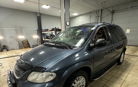 Chrysler Voyager IV, 2002 год, 700 000 рублей, 2 фотография