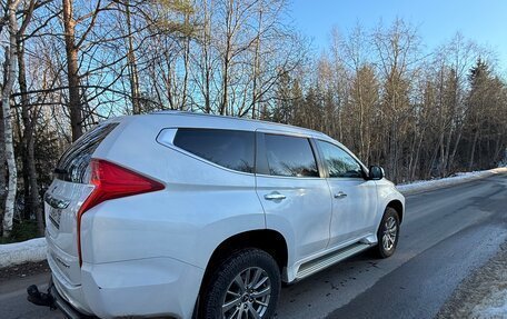 Mitsubishi Pajero Sport III рестайлинг, 2019 год, 2 400 000 рублей, 3 фотография