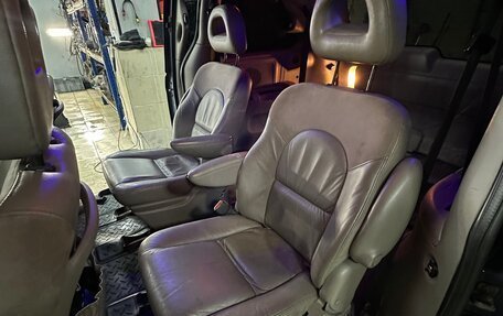 Chrysler Voyager IV, 2002 год, 700 000 рублей, 10 фотография