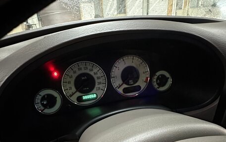 Chrysler Voyager IV, 2002 год, 700 000 рублей, 17 фотография