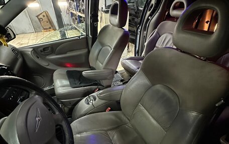 Chrysler Voyager IV, 2002 год, 700 000 рублей, 12 фотография