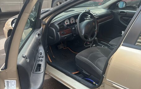 Dodge Stratus II, 2001 год, 350 000 рублей, 8 фотография