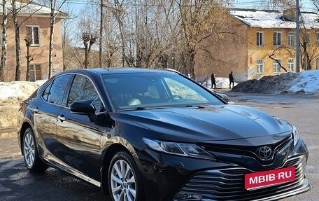 Toyota Camry, 2020 год, 2 500 000 рублей, 1 фотография
