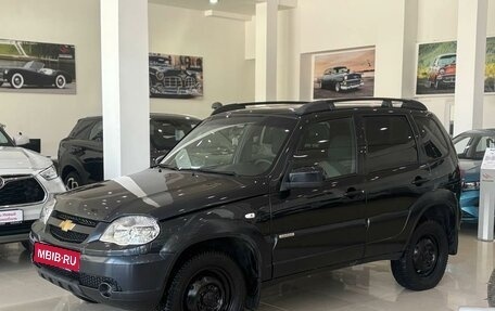 Chevrolet Niva I рестайлинг, 2017 год, 1 030 000 рублей, 1 фотография