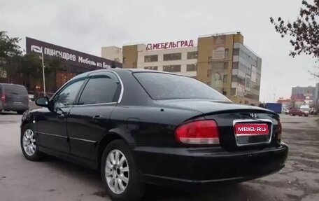 Hyundai Sonata IV рестайлинг, 2005 год, 600 000 рублей, 1 фотография